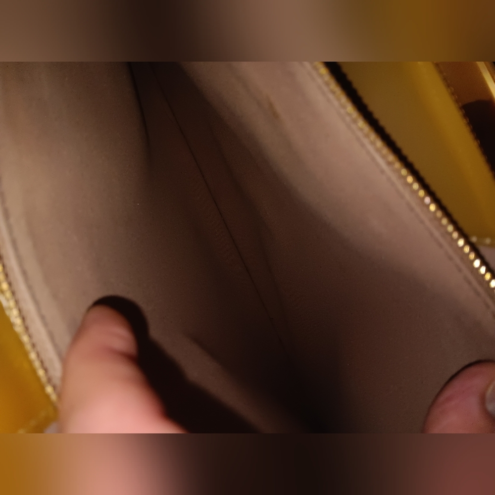 Louis Vuitton Ultra Rare Gold Vernis Deesse Gm Bag - Picture 7 of 11